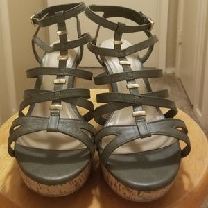 Very comfy platform wedges!